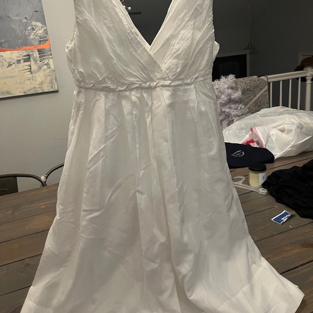 Women’s white gap dress